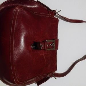 A Giannetti genuine leather shoulder bag